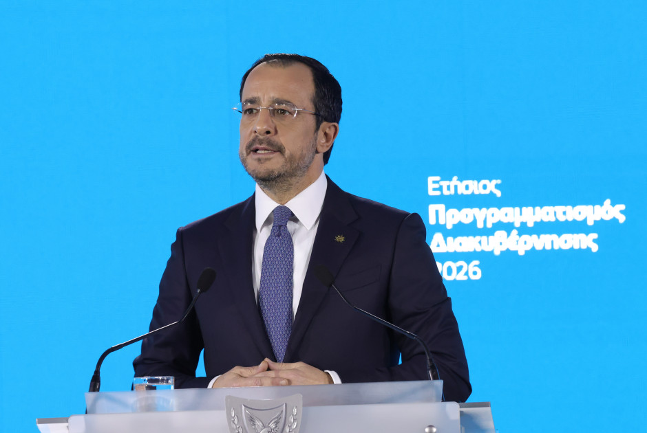 &Sigma;&tau;&eta; &Rho;ώ&mu;&eta; &omicron; &Pi;&tau;&Delta;: &Sigma;&upsilon;&nu;&alpha;&nu;&tau;ά &tau;&omicron;&nu; &Mu;&alpha;&tau;&alpha;&rho;έ&lambda;&lambda;&alpha; &kappa;&alpha;&iota; &epsilon;&gamma;&kappa;&alpha;&iota;&nu;&iota;ά&zeta;&omicron;&upsilon;&nu; έ&kappa;&theta;&epsilon;&sigma;&eta; &gamma;&iota;&alpha; &tau;&eta;&nu; &kappa;&omicron;&iota;&nu;ή &pi;&omicron;&lambda;&iota;&tau;&iota;&sigma;&tau;&iota;&kappa;ή &tau;&alpha;&upsilon;&tau;ό&tau;&eta;&tau;&alpha;