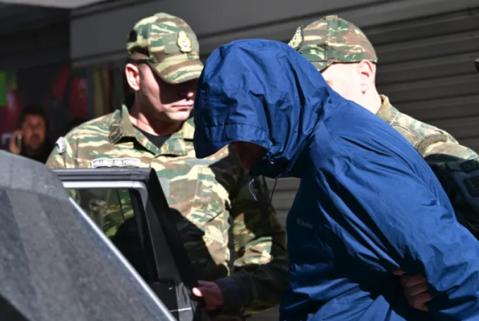 &Sigma;&mu;ή&nu;&alpha;&rho;&chi;&omicron;&sigmaf; &gamma;&iota;&alpha; &kappa;&alpha;&tau;&alpha;&sigma;&kappa;&omicron;&pi;&epsilon;ί&alpha;: &laquo;&Zeta;&eta;&tau;ώ &sigma;&upsilon;&gamma;&gamma;&nu;ώ&mu;&eta; &alpha;&pi;ό &tau;&eta;&nu; &pi;&alpha;&tau;&rho;ί&delta;&alpha; &kappa;&alpha;&iota; &tau;&iota;&sigmaf; Έ&nu;&omicron;&pi;&lambda;&epsilon;&sigmaf; &Delta;&upsilon;&nu;ά&mu;&epsilon;&iota;&sigmaf;&raquo;