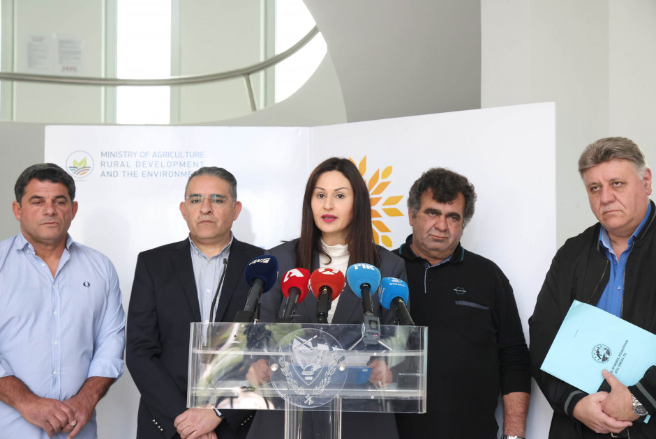 &Alpha;&phi;&theta;ώ&delta;&eta;&sigmaf; &pi;&upsilon;&rho;&epsilon;&tau;ό&sigmaf;: &Pi;ώ&sigmaf; &alpha;&pi;&alpha;&nu;&tau;ά &eta; &Upsilon;&pi;&omicron;&upsilon;&rho;&gamma;ό&sigmaf; &Gamma;&epsilon;&omega;&rho;&gamma;ί&alpha;&sigmaf; &sigma;&tau;&iota;&sigmaf; &epsilon;&pi;&iota;&kappa;&rho;ί&sigma;&epsilon;&iota;&sigmaf; &pi;&epsilon;&rho;ί &omicron;&lambda;&iota;&gamma;&omega;&rho;ί&alpha;&sigmaf;