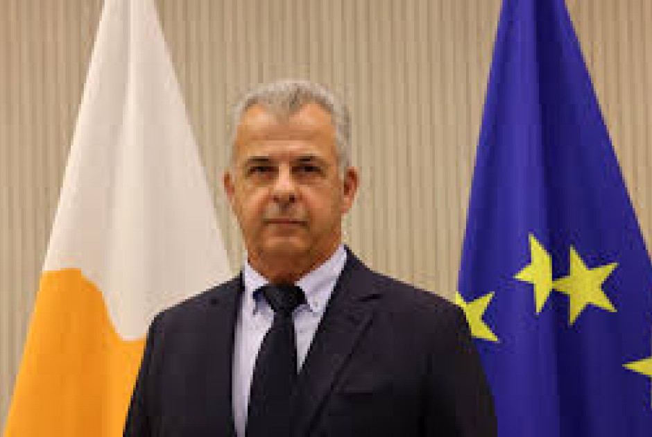 &Phi;&upsilon;&tau;&iota;&rho;ή&sigmaf; &sigma;&tau;&omicron;&nu; &Alpha;&Nu;&Tau;1: &laquo;&Delta;&epsilon;&nu; &pi;&rho;έ&pi;&epsilon;&iota; &nu;&alpha; &pi;&alpha;&nu;&iota;&kappa;&omicron;&beta;ά&lambda;&lambda;&epsilon;&tau;&alpha;&iota; &omicron; &kappa;ό&sigma;&mu;&omicron;&sigmaf;&raquo; (&Beta;&Iota;&Nu;&Tau;&Epsilon;&Omicron;)