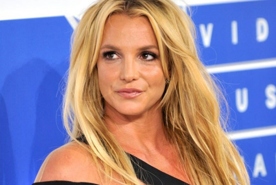 &Mu;&pi;&rho;ί&tau;&nu;&epsilon;ϊ &Sigma;&pi;ί&alpha;&rho;&sigmaf;: &laquo;&Nu;&iota;ώ&theta;&omega; &tau;&upsilon;&chi;&epsilon;&rho;ή &pi;&omicron;&upsilon; &epsilon;ί&mu;&alpha;&iota; &zeta;&omega;&nu;&tau;&alpha;&nu;ή&raquo;