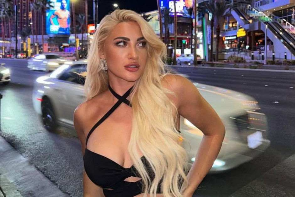 &Tau;&omicron;ύ&nu;&eta;: &laquo;&Omicron; &chi;&omega;&rho;&iota;&sigma;&mu;ό&sigmaf; &mu;&epsilon; &tau;&omicron;&nu; &Delta;&eta;&mu;ή&tau;&rho;&eta; &Alpha;&lambda;&epsilon;&xi;ά&nu;&delta;&rho;&omicron;&upsilon; &epsilon;ί&chi;&epsilon; έ&rho;&theta;&epsilon;&iota; &nu;&omega;&rho;ί&tau;&epsilon;&rho;&alpha; &gamma;&iota;&alpha; &nu;&alpha; &sigma;&upsilon;&mu;&pi;&lambda;&eta;&rho;ώ&nu;&epsilon;&iota; έ&nu;&alpha; &chi;&rho;ό&nu;&omicron; &sigma;&chi;έ&sigma;&eta;&sigmaf;