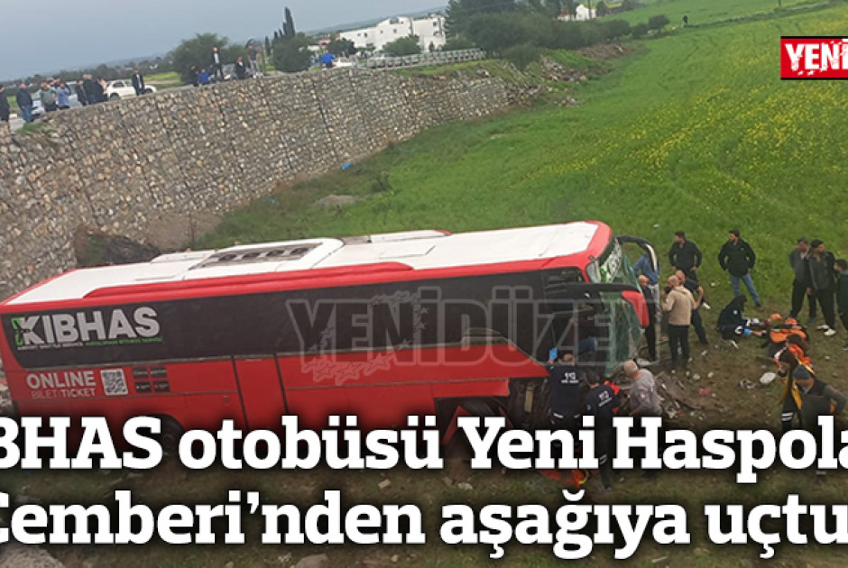 Λεωφορείο στα κατεχόμενα βγήκε εκτός κυκλικού κόμβου και κατέληξε σε χωράφι