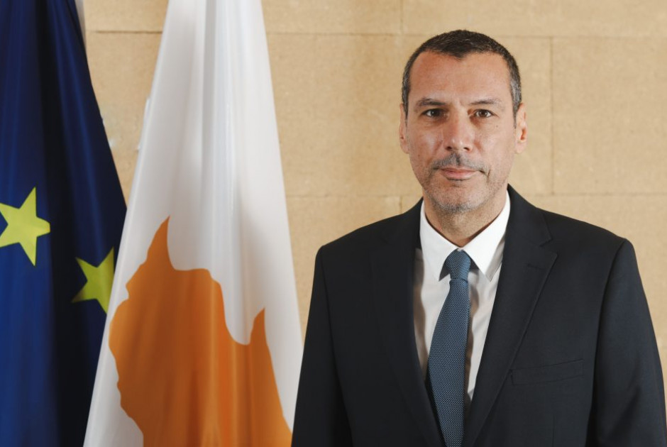 &Upsilon;&pi;. &Upsilon;&gamma;&epsilon;ί&alpha;&sigmaf;: &Kappa;έ&nu;&tau;&rho;&omicron; &alpha;&nu;&alpha;&phi;&omicron;&rho;ά&sigmaf; &tau;&omicron; &Iota;&nu;&sigma;&tau;&iota;&tau;&omicron;ύ&tau;&omicron; &Nu;&epsilon;&upsilon;&rho;&omicron;&lambda;&omicron;&gamma;ί&alpha;&sigmaf; &kappa;&alpha;&iota; &Gamma;&epsilon;&nu;&epsilon;&tau;&iota;&kappa;ή&sigmaf; &Kappa;ύ&pi;&rho;&omicron;&upsilon;