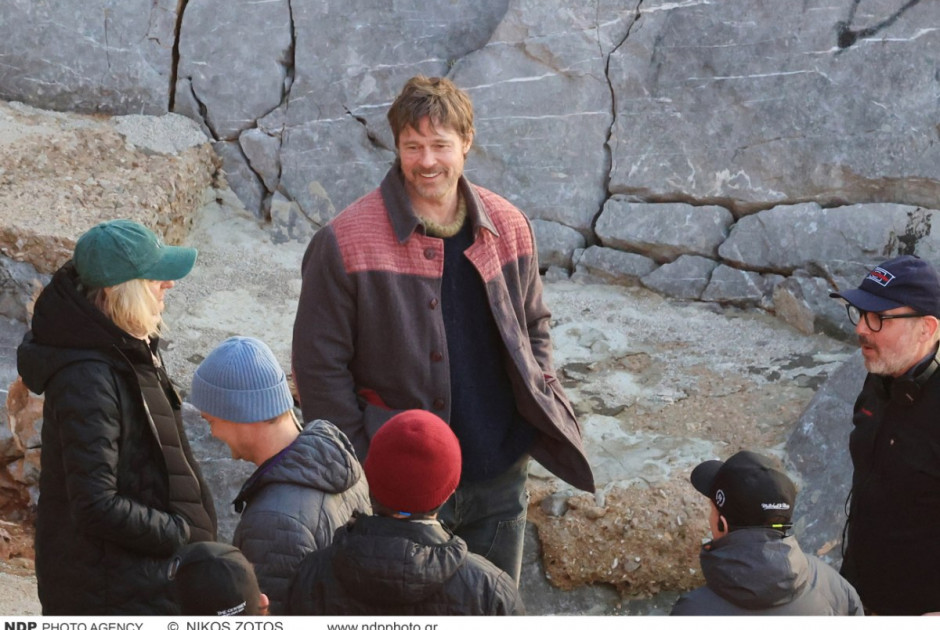 &Mu;&pi;&rho;&alpha;&nu;&tau; &Pi;&iota;&tau;: &Sigma;&upsilon;&nu;&epsilon;&chi;ί&zeta;&omicron;&nu;&tau;&alpha;&iota; &tau;&alpha; &gamma;&upsilon;&rho;ί&sigma;&mu;&alpha;&tau;&alpha; &sigma;&tau;&eta;&nu; Ύ&delta;&rho;&alpha;