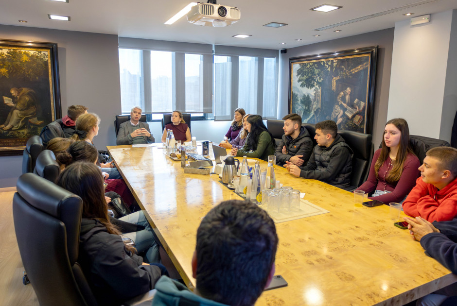 Ο Όμιλος Antenna υπέγραψε Μνημόνιο Συνεργασίας με το Junior Achievement Greece και επενδύει στη νέα γενιά