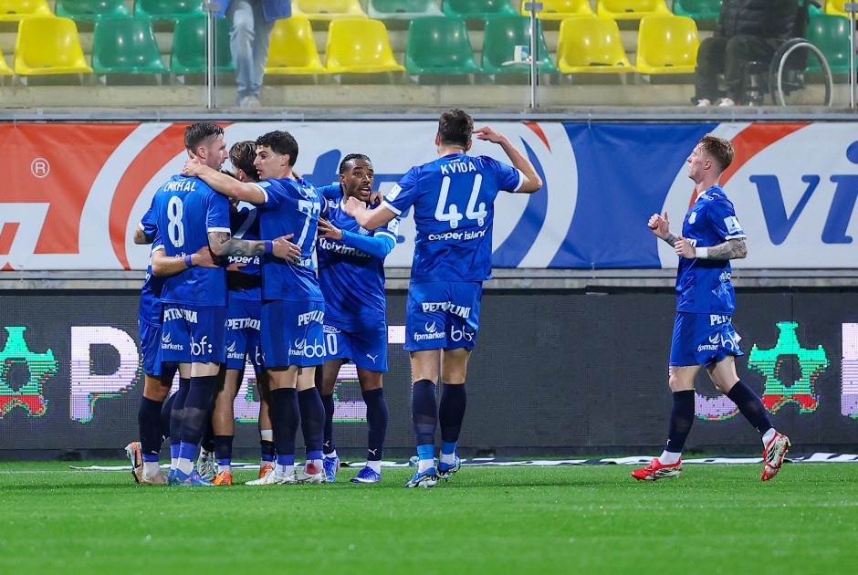 &Alpha;&Epsilon;&Kappa;-&Alpha;&pi;ό&lambda;&lambda;&omega;&nu; 0-1: &Alpha;&Sigma;&Tau;&Alpha;&Mu;&Alpha;&Tau;&Eta;&Tau;&Omicron;&Sigma;, ό&gamma;&delta;&omicron;&eta; &sigma;&epsilon;&rho;ί &kappa;&alpha;&iota; &sigma;&tau;&omicron; -1 &alpha;&pi;ό &tau;&eta; 2&eta; &theta;έ&sigma;&eta; (&sigma;&tau;&iota;&gamma;&mu;&iota;ό&tau;&upsilon;&pi;&alpha;-&delta;&eta;&lambda;ώ&sigma;&epsilon;&iota;&sigmaf;)