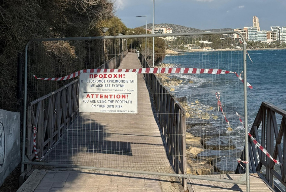 Αμαθούντα: Στα όρια του ο παραλιακός πεζόδρομος Αγ. Τύχωνα - «Αποτέλεσμα δεκαετιών έλλειψης ουσιαστικής συντήρησης»