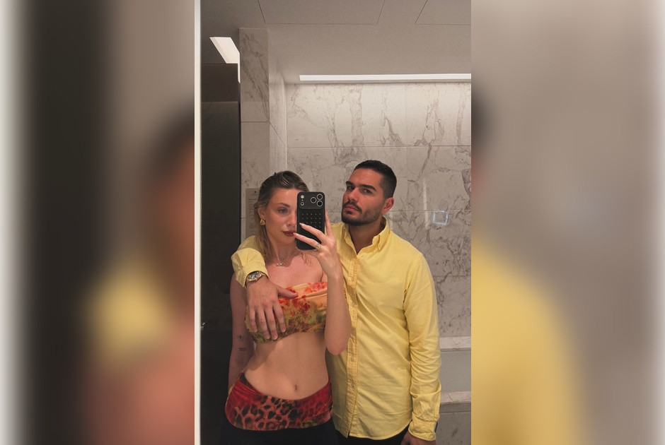 &Kappa;&alpha;&lambda;&eta;&phi;ώ&nu;&eta; &ndash; &Mu;ά&sigma;&tau;&omicron;&rho;&alpha;&sigmaf;: &Rho;&omicron;&mu;&alpha;&nu;&tau;&iota;&kappa;ή &alpha;&pi;ό&delta;&rho;&alpha;&sigma;&eta; &sigma;&tau;&omicron; &Nu;&tau;&omicron;&upsilon;&mu;&pi;ά&iota;