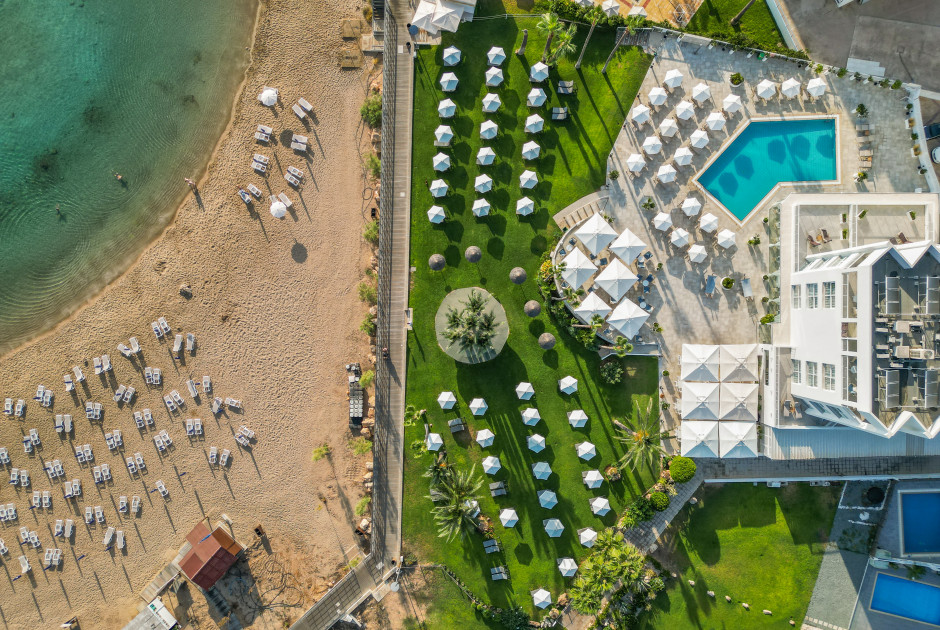 &Delta;&iota;&epsilon;&theta;&nu;ή&sigmaf; &Delta;&iota;ά&kappa;&rho;&iota;&sigma;&eta; &gamma;&iota;&alpha; &tau;&eta;&nu; Louis Hotels