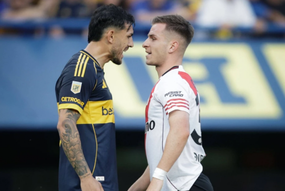 &laquo;&Lambda;&omicron;&upsilon;&kappa;έ&tau;&omicron;&raquo; &sigma;&tau;&omicron; &pi;&rho;&omega;&tau;ά&theta;&lambda;&eta;&mu;&alpha; &Alpha;&rho;&gamma;&epsilon;&nu;&tau;&iota;&nu;ή&sigmaf;: &Tau;&epsilon;&tau;&rho;&alpha;ή&mu;&epsilon;&rho;&eta; &alpha;&pi;&epsilon;&rho;&gamma;ί&alpha; &kappa;ή&rho;&upsilon;&xi;&alpha;&nu; &omicron;&iota; &omicron;&mu;ά&delta;&epsilon;&sigmaf; - &Omicron; &lambda;ό&gamma;&omicron;&sigmaf; &tau;&eta;&sigmaf; &alpha;&pi;ό&phi;&alpha;&sigma;&eta;&sigmaf;