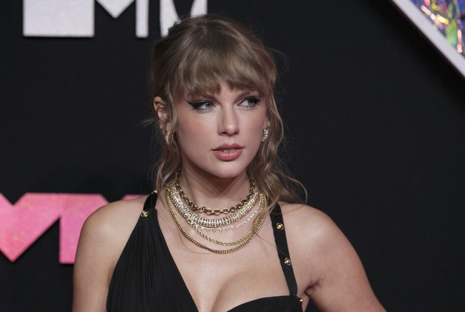 Η Τέιλορ Σουίφτ αναδείχθηκε η καλλιτέχνιδα με τις περισσότερες πωλήσεις παγκοσμίως για το 2025
