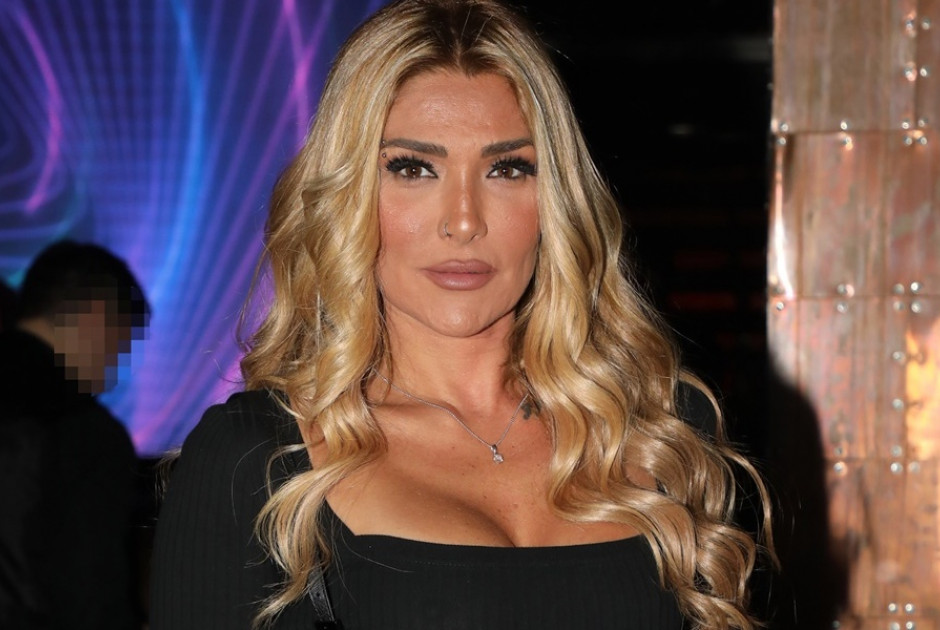 &Alpha;&gamma;&gamma;&epsilon;&lambda;&iota;&kappa;ή &Eta;&lambda;&iota;ά&delta;&eta;: &Pi;&omicron;&iota;&omicron;&sigmaf; &epsilon;ί&nu;&alpha;&iota; έ&tau;&omicron;&iota;&mu;&omicron;&sigmaf; ό&tau;&alpha;&nu; έ&rho;&chi;&epsilon;&tau;&alpha;&iota; &tau;&omicron; &pi;&alpha;&iota;&delta;ί;