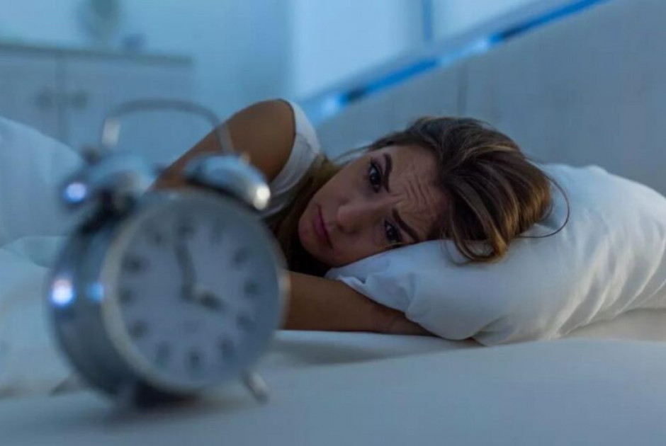 &Gamma;&iota;&alpha;&tau;ί &xi;&upsilon;&pi;&nu;ά&tau;&epsilon; &pi;ά&nu;&tau;&alpha; &mu;&epsilon;&tau;&alpha;&xi;ύ 2 &kappa;&alpha;&iota; 4 &pi;.&mu;.;