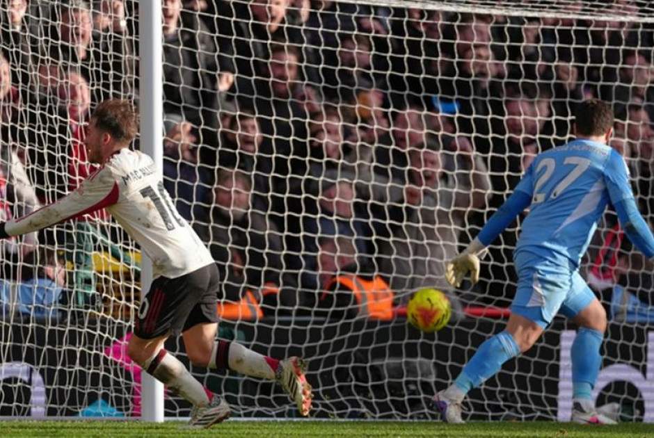 Του ακύρωσαν γκολ στο 90', τους… τιμώρησε στο 97' ο ΜακΆλιστερ και η Λίβερπουλ έφυγε με τεράστιο διπλό από το Νότιγχαμ!