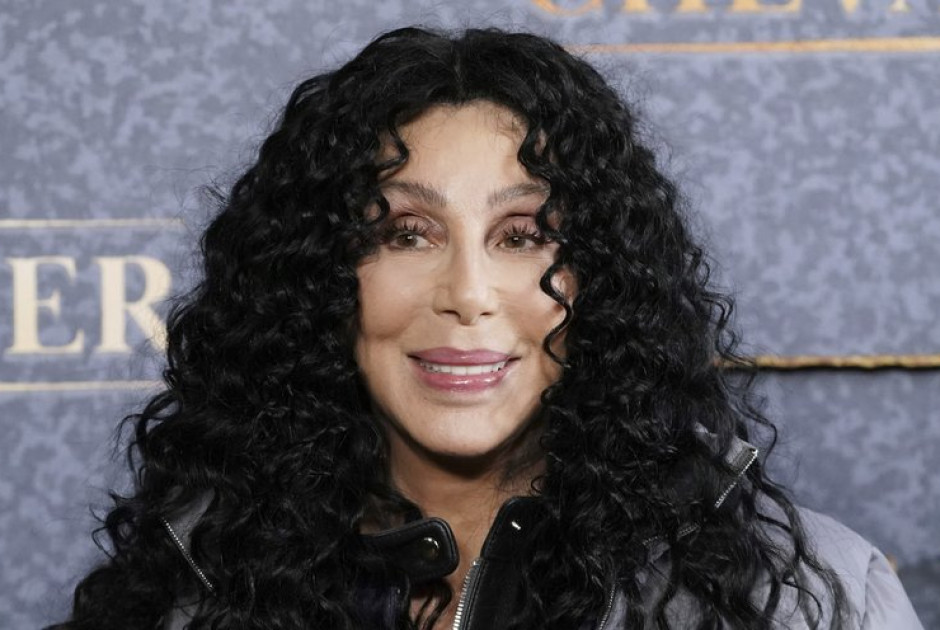 &Sigma;&upsilon;&gamma;&kappa;&lambda;&omicron;&nu;ί&zeta;&epsilon;&iota; &eta; &Sigma;&epsilon;&rho;: &Alpha;&pi;&omicron;&kappa;ά&lambda;&upsilon;&psi;&epsilon; ό&tau;&iota; &delta;έ&chi;&theta;&eta;&kappa;&epsilon; &sigma;&epsilon;&xi;&omicron;&upsilon;&alpha;&lambda;&iota;&kappa;ή &epsilon;&pi;ί&theta;&epsilon;&sigma;&eta; ό&tau;&alpha;&nu; ή&tau;&alpha;&nu; 17 &chi;&rho;&omicron;&nu;ώ&nu;