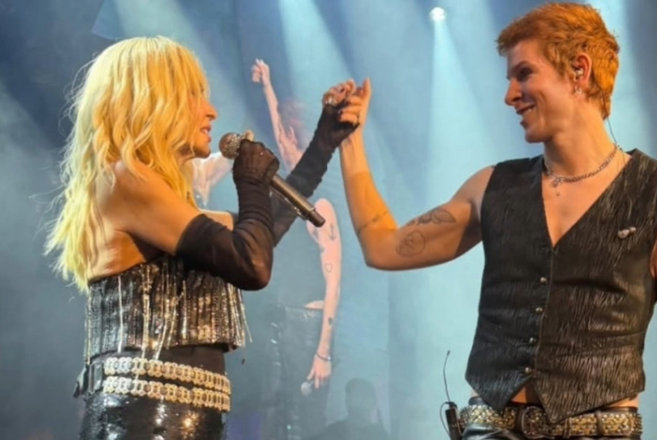 &Eta; Ά&nu;&nu;&alpha; &Beta;ί&sigma;&sigma;&eta; &sigma;&tau;&eta;&rho;ί&zeta;&epsilon;&iota; &tau;&omicron;&nu; D3lta &gamma;&iota;&alpha; &tau;&omicron;&nu; &epsilon;&lambda;&lambda;&eta;&nu;&iota;&kappa;ό &tau;&epsilon;&lambda;&iota;&kappa;ό &tau;&eta;&sigmaf; Eurovision