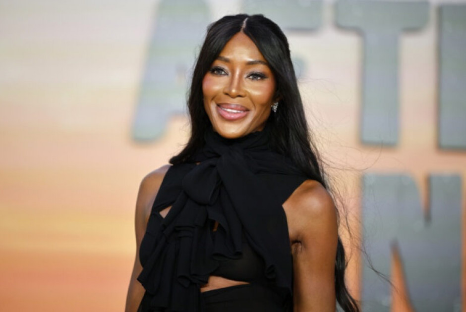 &Eta; &pi;&alpha;&rho;ά&xi;&epsilon;&nu;&eta; &laquo;&sigma;&upsilon;&nu;&epsilon;&rho;&gamma;&alpha;&sigma;ί&alpha;&raquo; &tau;&eta;&sigmaf; &Nu;&alpha;ό&mu;&iota; &Kappa;ά&mu;&pi;&epsilon;&lambda; &mu;&epsilon; &tau;&omicron;&nu; Έ&pi;&sigma;&tau;&alpha;ϊ&nu;