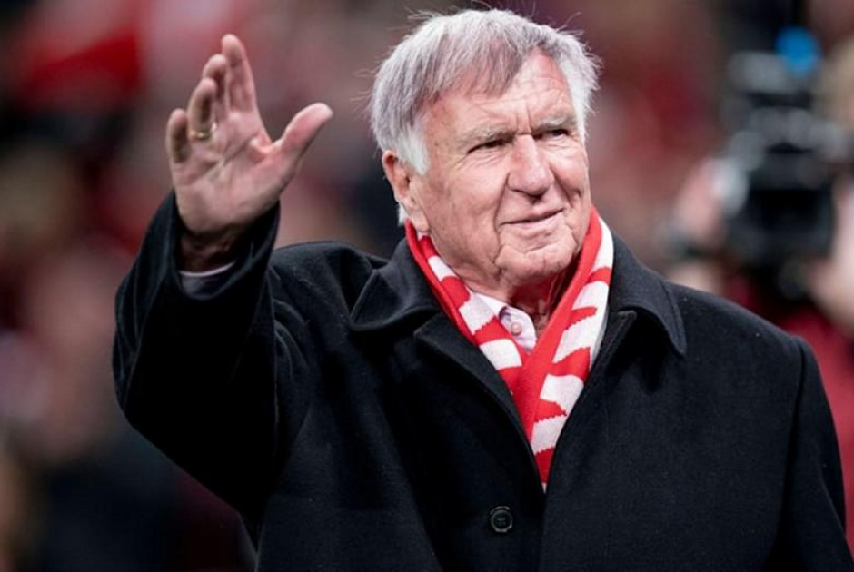 Έ&phi;&upsilon;&gamma;&epsilon; &omicron; &Sigma;&epsilon;&pi; &Pi;&iota;ό&nu;&tau;&epsilon;&kappa;: &Omicron; &pi;&rho;&omicron;&pi;&omicron;&nu;&eta;&tau;ή&sigmaf; &pi;&omicron;&upsilon; ά&lambda;&lambda;&alpha;&xi;&epsilon; &tau;&eta;&nu; &iota;&sigma;&tau;&omicron;&rho;ί&alpha; &tau;&eta;&sigmaf; &Delta;&alpha;&nu;ί&alpha;&sigmaf;