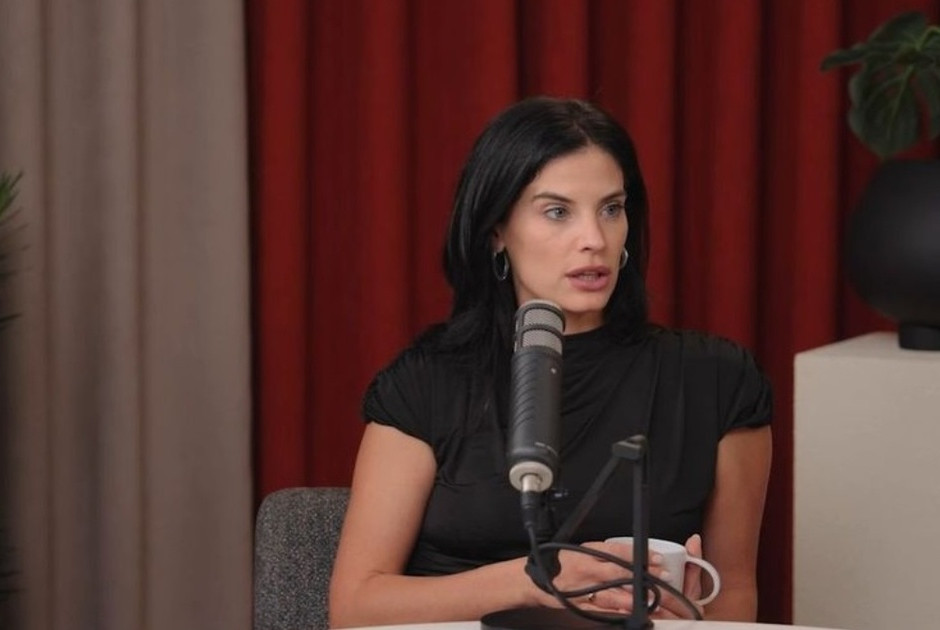 &Chi;&rho;&iota;&sigma;&tau;ί&nu;&alpha; &Mu;&pi;ό&mu;&pi;&alpha;: &Mu;&omicron;&upsilon; &epsilon;&rho;&chi;ό&tau;&alpha;&nu; &eta; &pi;&epsilon;&rho;ί&omicron;&delta;&omicron;&sigmaf; &kappa;&alpha;&iota; έ&kappa;&lambda;&alpha;&iota;&gamma;&alpha;