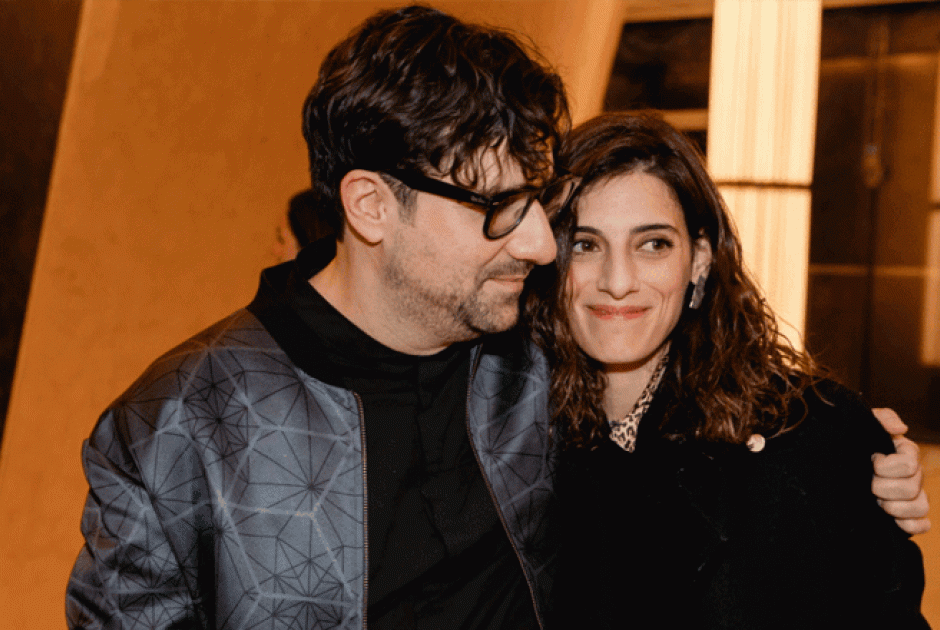 &Chi;&rho;&iota;&sigma;&tau;ί&nu;&alpha; &Chi;&epsilon;&iota;&lambda;ά &Phi;&alpha;&mu;έ&lambda;&eta;: &Chi;ώ&rho;&iota;&sigma;&epsilon; &alpha;&pi;ό &tau;&omicron;&nu; &Gamma;&iota;ώ&rho;&gamma;&omicron; &Zeta;ώ&eta;