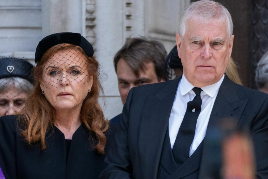 &Sigma;ά&rho;&alpha; &Phi;έ&rho;&gamma;&kappa;&iota;&omicron;&upsilon;&sigma;&omicron;&nu;: &Pi;ί&epsilon;&sigma;&eta; &nu;&alpha; &kappa;&alpha;&tau;&alpha;&theta;έ&sigma;&epsilon;&iota; &gamma;&iota;&alpha; &tau;&iota;&sigmaf; &sigma;&chi;έ&sigma;&epsilon;&iota;&sigmaf; &mu;&epsilon; &tau;&omicron;&nu; Έ&pi;&sigma;&tau;&alpha;ϊ&nu; &kappa;&alpha;&iota; &tau;&omicron;&nu; &pi;&rho;ί&gamma;&kappa;&iota;&pi;&alpha; Ά&nu;&tau;&rho;&iota;&omicron;&upsilon;