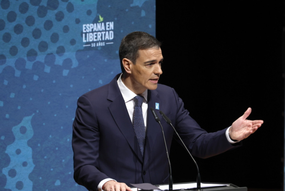 Σάντσεθ: «Όχι» στη χρήση των βάσεων στην Ισπανία από αμερικανικά αεροσκάφη κατά του Ιράν