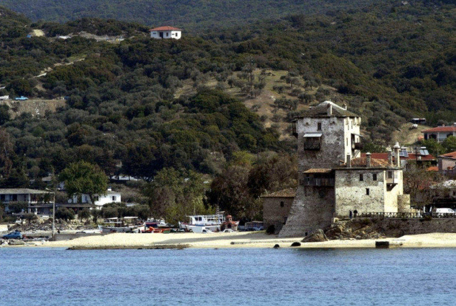 &Mu;ί&nu;&iota; &lambda;&epsilon;&omega;&phi;&omicron;&rho;&epsilon;ί&omicron; έ&pi;&epsilon;&sigma;&epsilon; &sigma;&tau;&eta; &theta;ά&lambda;&alpha;&sigma;&sigma;&alpha; &sigma;&tau;&omicron; Ά&gamma;&iota;&omicron;&nu; Ό&rho;&omicron;&sigmaf; - &Omicron;&delta;&eta;&gamma;ό&sigmaf; &beta;&gamma;ή&kappa;&epsilon; &mu;ό&nu;&omicron;&sigmaf; &tau;&omicron;&upsilon; &alpha;&pi;ό &tau;&alpha; &nu;&epsilon;&rho;ά