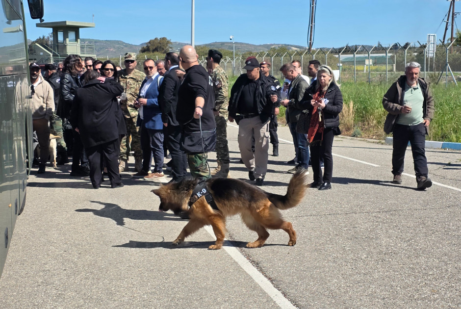&Delta;&rho;&alpha;&kappa;ό&nu;&tau;&epsilon;&iota;&alpha; &mu;έ&tau;&rho;&alpha; &alpha;&sigma;&phi;&alpha;&lambda;&epsilon;ί&alpha;&sigmaf; &sigma;&tau;&eta;&nu; &alpha;&epsilon;&rho;&omicron;&pi;&omicron;&rho;&iota;&kappa;ή &beta;ά&sigma;&eta; &Alpha;. &Pi;&alpha;&pi;&alpha;&nu;&delta;&rho;έ&omicron;&upsilon;