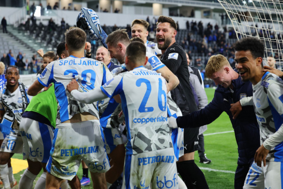 &Alpha;&pi;ό&lambda;&lambda;&omega;&nu;: &Alpha;&pi;&omicron;&tau;ί&mu;&eta;&sigma;&eta; &alpha;&pi;&omicron;&tau;&epsilon;&lambda;έ&sigma;&mu;&alpha;&tau;&omicron;&sigmaf; &sigma;&tau;&omicron; &nu;&tau;έ&rho;&mu;&pi;&iota; &kappa;&alpha;&iota; &eta; &epsilon;&pi;ό&mu;&epsilon;&nu;&eta; &mu;έ&rho;&alpha; (&delta;&eta;&lambda;ώ&sigma;&epsilon;&iota;&sigmaf; &Phi;&alpha;&nu;&omicron;ύ&rho;&iota;&omicron;&upsilon;)