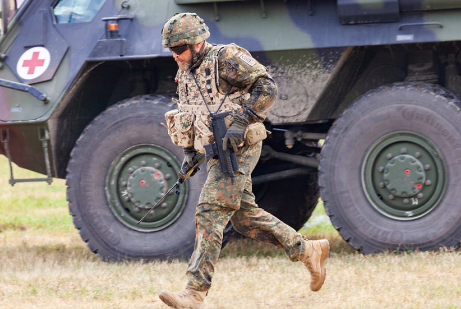 &Gamma;&epsilon;&rho;&mu;&alpha;&nu;&iota;&kappa;ά &sigma;&tau;&rho;&alpha;&tau;&epsilon;ύ&mu;&alpha;&tau;&alpha; &sigma;&tau;&eta;&nu; &Iota;&omicron;&rho;&delta;&alpha;&nu;ί&alpha; έ&gamma;&iota;&nu;&alpha;&nu; &sigma;&tau;ό&chi;&omicron;&sigmaf; &epsilon;&pi;ί&theta;&epsilon;&sigma;&eta;&sigmaf; &tau;&omicron;&upsilon; &Iota;&rho;ά&nu;