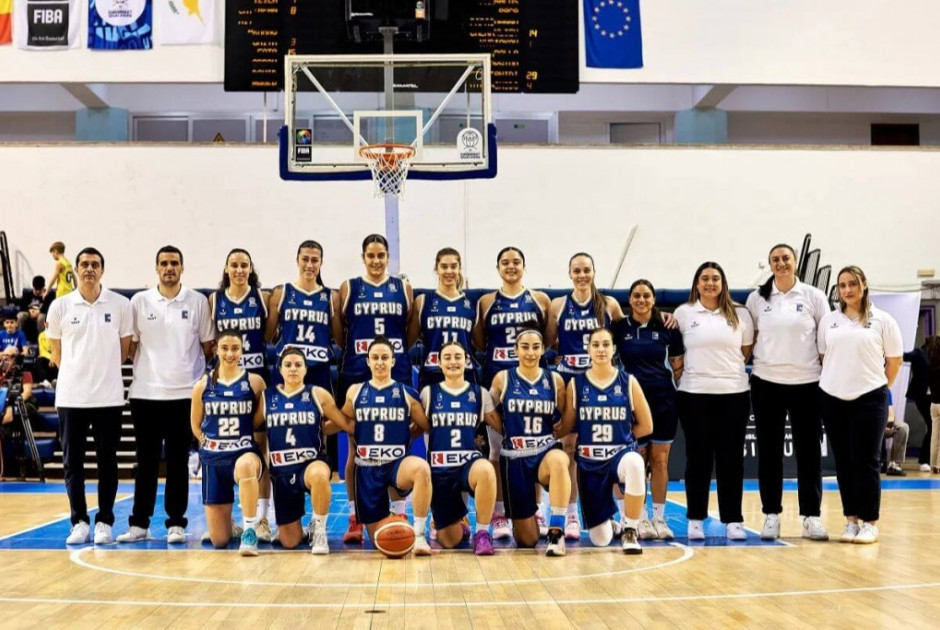 &Mu;&epsilon; ή&tau;&tau;&alpha; &omicron;&lambda;&omicron;&kappa;&lambda;&eta;&rho;ώ&theta;&eta;&kappa;&epsilon; &eta; &pi;&rho;&omicron;&sigma;&pi;ά&theta;&epsilon;&iota;&alpha; &tau;&eta;&sigmaf; &Epsilon;&theta;&nu;&iota;&kappa;ή&sigmaf; &Gamma;&upsilon;&nu;&alpha;&iota;&kappa;ώ&nu; &sigma;&tau;&eta; &Rho;&omicron;&upsilon;&mu;&alpha;&nu;ί&alpha;