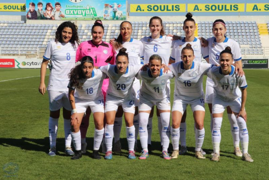 &Iota;&sigma;ό&pi;&alpha;&lambda;&omicron;&sigmaf; 1-1 &omicron; &phi;&iota;&lambda;&iota;&kappa;ό&sigmaf; &alpha;&gamma;ώ&nu;&alpha;&sigmaf; &Kappa;ύ&pi;&rho;&omicron;&sigmaf;