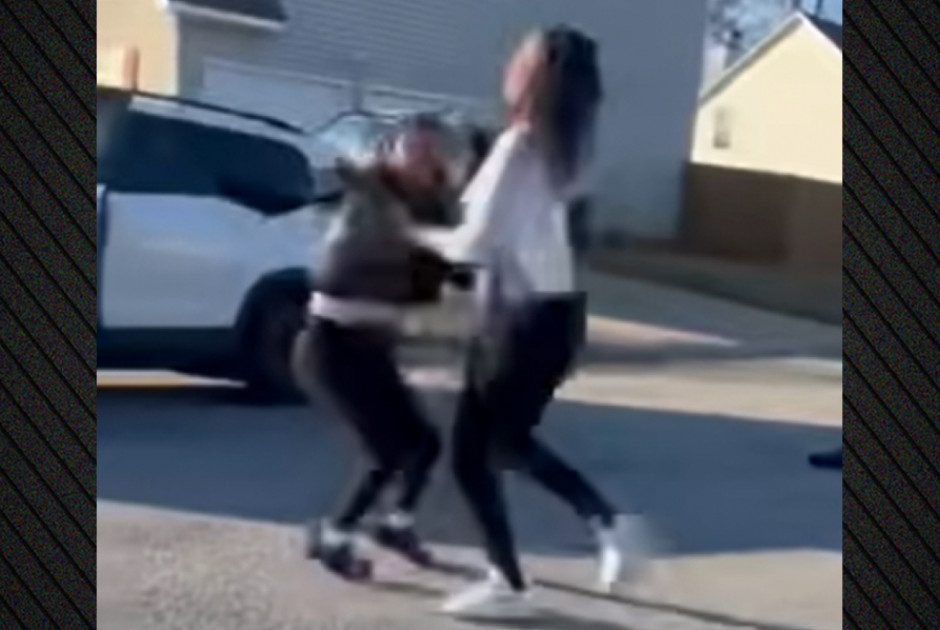 &Eta;&Pi;&Alpha;: 12&chi;&rho;&omicron;&nu;&eta; &pi;έ&theta;&alpha;&nu;&epsilon; &mu;&epsilon;&tau;ά &alpha;&pi;ό &kappa;&alpha;&beta;&gamma;ά &mu;&epsilon; &kappa;&omicron;&pi;έ&lambda;&alpha; &sigma;&tau;&omicron;&nu; &delta;&rho;ό&mu;&omicron;