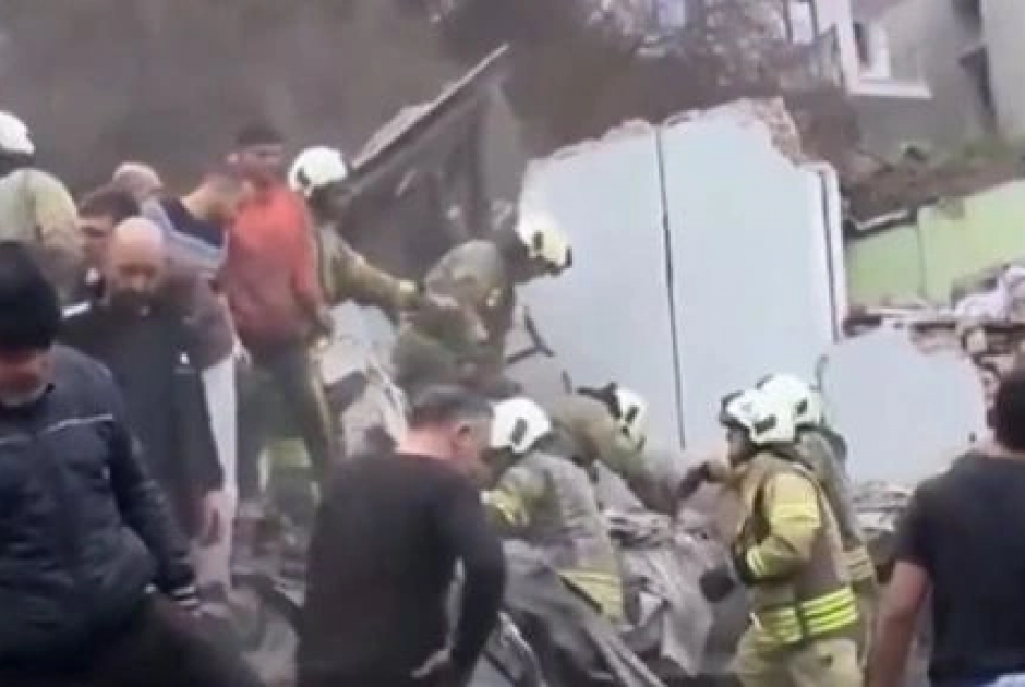 &Kappa;&omega;&nu;&sigma;&tau;&alpha;&nu;&tau;&iota;&nu;&omicron;ύ&pi;&omicron;&lambda;&eta;: Έ&kappa;&rho;&eta;&xi;&eta; &phi;&upsilon;&sigma;&iota;&kappa;&omicron;ύ &alpha;&epsilon;&rho;ί&omicron;&upsilon; &laquo;&beta;&lambda;έ&pi;&omicron;&upsilon;&nu;&raquo; &omicron;&iota; &Alpha;&rho;&chi;έ&sigmaf; &pi;ί&sigma;&omega; &alpha;&pi;ό &tau;&eta;&nu; &kappa;&alpha;&tau;ά&rho;&rho;&epsilon;&upsilon;&sigma;&eta; &tau;&omega;&nu; &kappa;&tau;&eta;&rho;ί&omega;&nu;