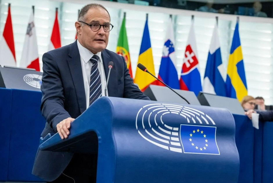 &Pi;&alpha;&rho;ί&sigma;&iota;: Έ&rho;&epsilon;&upsilon;&nu;&alpha; &gamma;&iota;&alpha; &tau;&omicron;&nu; &pi;&rho;ώ&eta;&nu; &epsilon;&pi;&iota;&kappa;&epsilon;&phi;&alpha;&lambda;ή&sigmaf; &tau;&eta;&sigmaf; Frontex &gamma;&iota;&alpha; &epsilon;&gamma;&kappa;&lambda;ή&mu;&alpha;&tau;&alpha; &kappa;&alpha;&tau;ά &tau;&eta;&sigmaf; &alpha;&nu;&theta;&rho;&omega;&pi;ό&tau;&eta;&tau;&alpha;&sigmaf;