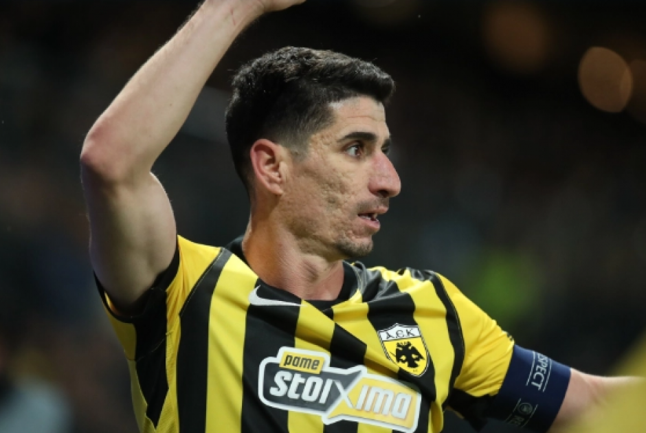 &Beta;&alpha;&theta;&mu;&omicron;&lambda;&omicron;&gamma;ί&alpha; UEFA: &Chi;&omega;&rho;ί&sigmaf; &omicron;&mu;ά&delta;&alpha; &eta; &Tau;&sigma;&epsilon;&chi;ί&alpha;, &sigma;&tau;&alpha; &chi;έ&rho;&iota;&alpha; &tau;&eta;&sigmaf; &Alpha;&Epsilon;&Kappa; &eta; &delta;έ&kappa;&alpha;&tau;&eta; &theta;έ&sigma;&eta; &gamma;&iota;&alpha; &tau;&eta;&nu; &Epsilon;&lambda;&lambda;ά&delta;&alpha;