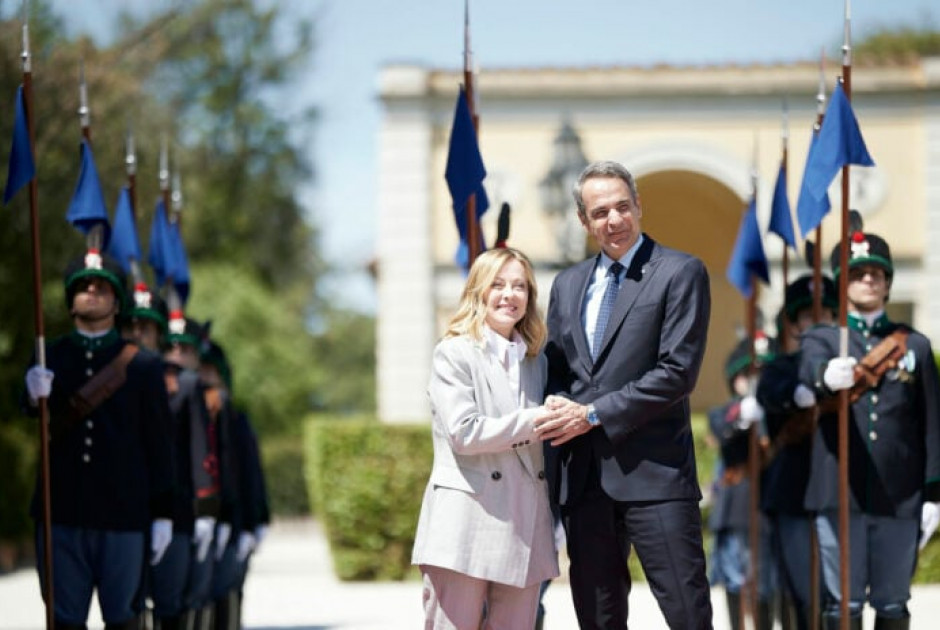 &Sigma;&upsilon;&nu;&tau;&omicron;&nu;&iota;&sigma;&mu;ό&sigmaf; &Mu;&alpha;&kappa;&rho;ό&nu;, &Mu;&eta;&tau;&sigma;&omicron;&tau;ά&kappa;&eta; &kappa;&alpha;&iota; &Mu;&epsilon;&lambda;ό&nu;&iota; &gamma;&iota;&alpha; &sigma;&tau;&rho;&alpha;&tau;&iota;&omega;&tau;&iota;&kappa;ή &epsilon;&nu;ί&sigma;&chi;&upsilon;&sigma;&eta; &tau;&eta;&sigmaf; &Kappa;ύ&pi;&rho;&omicron;&upsilon;