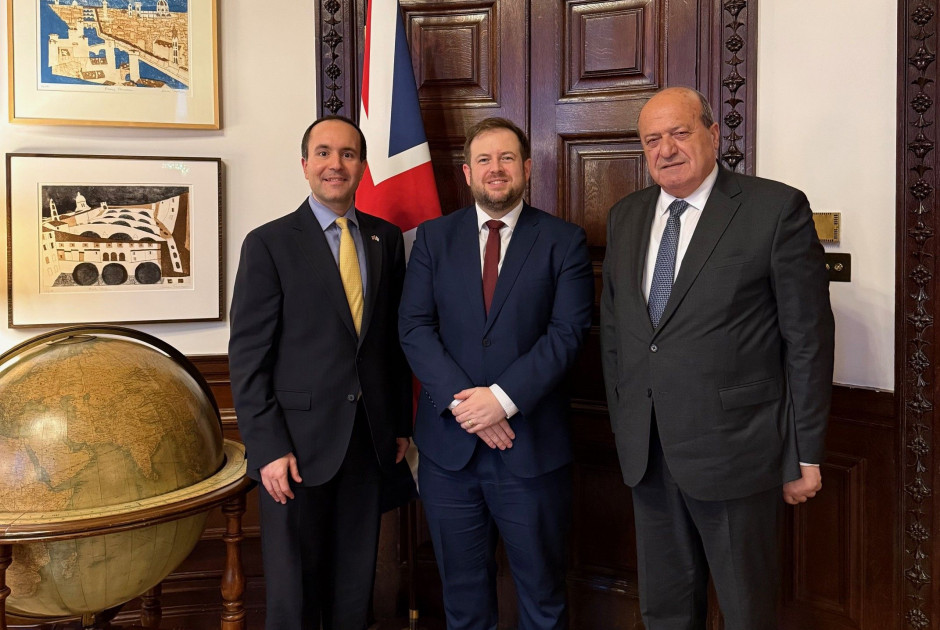 &Nu;&tau;ά&omicron;&upsilon;&tau;&iota;: Ύ&psi;&iota;&sigma;&tau;&eta; &pi;&rho;&omicron;&tau;&epsilon;&rho;&alpha;&iota;ό&tau;&eta;&tau;&alpha; &gamma;&iota;&alpha; &Beta;&rho;&epsilon;&tau;&alpha;&nu;ί&alpha; &eta; &alpha;&sigma;&phi;ά&lambda;&epsilon;&iota;&alpha; &Kappa;&upsilon;&pi;&rho;ί&omega;&nu;