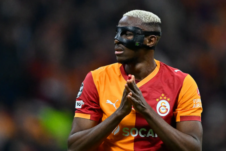 Ό&sigma;&iota;&mu;&epsilon;&nu;: &Alpha;&gamma;&omega;&nu;ί&sigma;&tau;&eta;&kappa;&epsilon; &mu;&epsilon; &sigma;&pi;&alpha;&sigma;&mu;έ&nu;&omicron; &chi;έ&rho;&iota; - &Chi;&epsilon;&iota;&rho;&omicron;&upsilon;&rho;&gamma;&epsilon;ί&omicron; &omicron; &Nu;ό&alpha; &Lambda;&alpha;&nu;&gamma;&kappa;