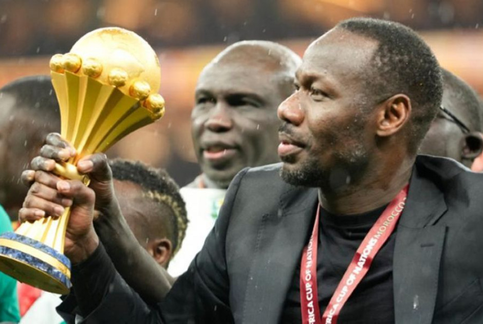 &Pi;&rho;&omicron;&pi;&omicron;&nu;&eta;&tau;ή&sigmaf; &Sigma;&epsilon;&nu;&epsilon;&gamma;ά&lambda;&eta;&sigmaf;: ;&Tau;&alpha; &tau;&rho;ό&pi;&alpha;&iota;&alpha; &kappa;&epsilon;&rho;&delta;ί&zeta;&omicron;&nu;&tau;&alpha;&iota; &si