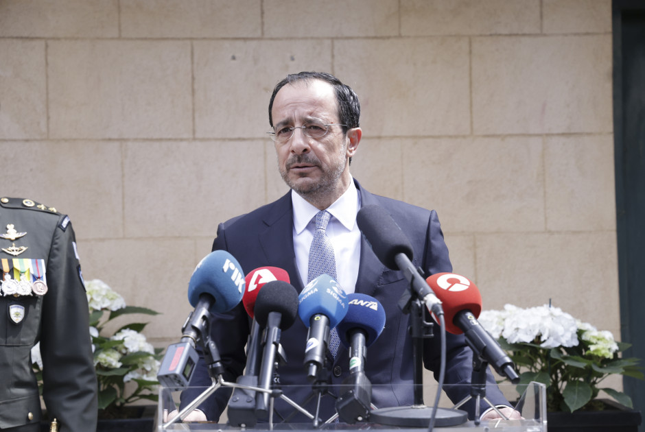 Δέσμη 4+4 μέτρων για νοικοκυριά, επιχειρήσεις και αγρότες (ΒΙΝΤΕΟ)