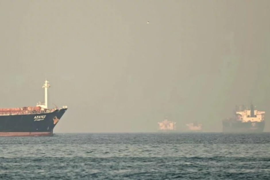 &Iota;&rho;ά&nu;: &Alpha;&pi;&epsilon;&iota;&lambda;&omicron;ύ&nu; &nu;&alpha; &sigma;&tau;&alpha;&mu;&alpha;&tau;ή&sigma;&omicron;&upsilon;&nu; &tau;&iota;&sigmaf; &epsilon;&xi;&alpha;&gamma;&omega;&gamma;έ&sigmaf; &pi;&epsilon;&tau;&rho;&epsilon;&lambda;&alpha;ί&omicron;&upsilon; &mu;έ&chi;&rho;&iota; &nu;&alpha; &tau;&epsilon;&rho;&mu;&alpha;&tau;&iota;&sigma;&tau;&omicron;ύ&nu; &omicron;&iota; &epsilon;&pi;&iota;&theta;έ&sigma;&epsilon;&iota;&sigmaf;