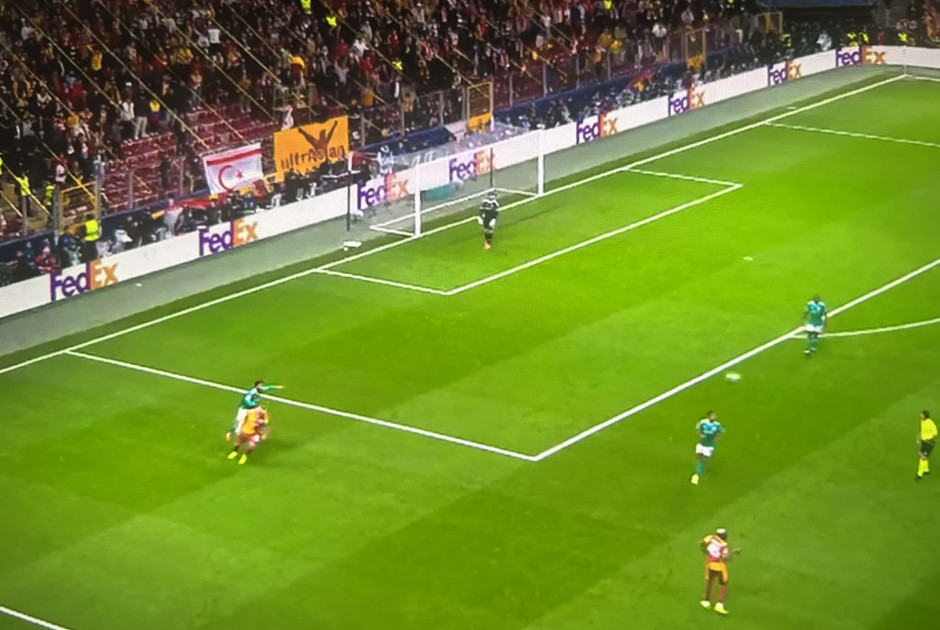 &Xi;&alpha;&nu;ά &tau;&alpha; ί&delta;&iota;&alpha; &alpha;&pi;ό &tau;&omicron;&upsilon;&sigmaf; &Tau;&omicron;ύ&rho;&kappa;&omicron;&upsilon;&sigmaf;: &Sigma;&eta;&mu;&alpha;ί&alpha; &tau;&omicron;&upsilon; &psi;&epsilon;&upsilon;&delta;&omicron;&kappa;&rho;ά&tau;&omicron;&upsilon;&sigmaf; &sigma;&tau;&omicron; &Gamma;&alpha;&lambda;&alpha;&tau;ά&sigma;&alpha;&rho;&alpha;ϊ&ndash;&Lambda;ί&beta;&epsilon;&rho;&pi;&omicron;&upsilon;&lambda; (&Phi;&Omega;&Tau;&Omicron;&Sigma;)