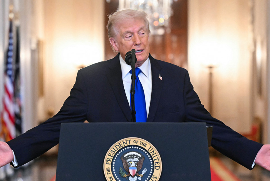 Τραμπ για Ιράν: «Θέλουν να διαπραγματευτούν, τους είπα είναι πολύ αργά»