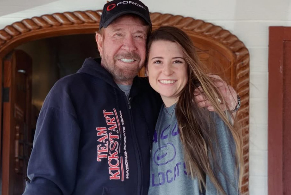 «Έχασα τον παππού μου» - Συγκινεί η εγγονή του Τσακ Νόρις