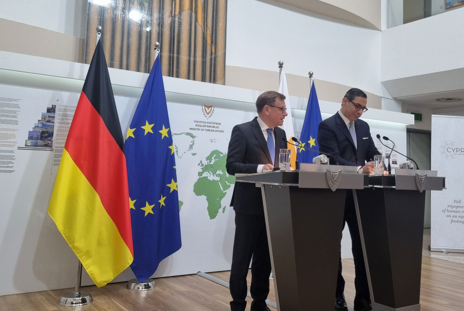 &Upsilon;&Pi;&Epsilon;&Xi; &Gamma;&epsilon;&rho;&mu;&alpha;&nu;ί&alpha;&sigmaf;: &Alpha;&nu; &eta; &Kappa;ύ&pi;&rho;&omicron;&sigmaf; &mu;&alpha;&sigmaf; &chi;&rho;&epsilon;&iota;&alpha;&sigma;&tau;&epsilon;ί, &theta;&alpha; &epsilon;ί&mu;&alpha;&sigma;&tau;&epsilon; &pi;&alpha;&rho;ό&nu;&tau;&epsilon;&sigmaf;