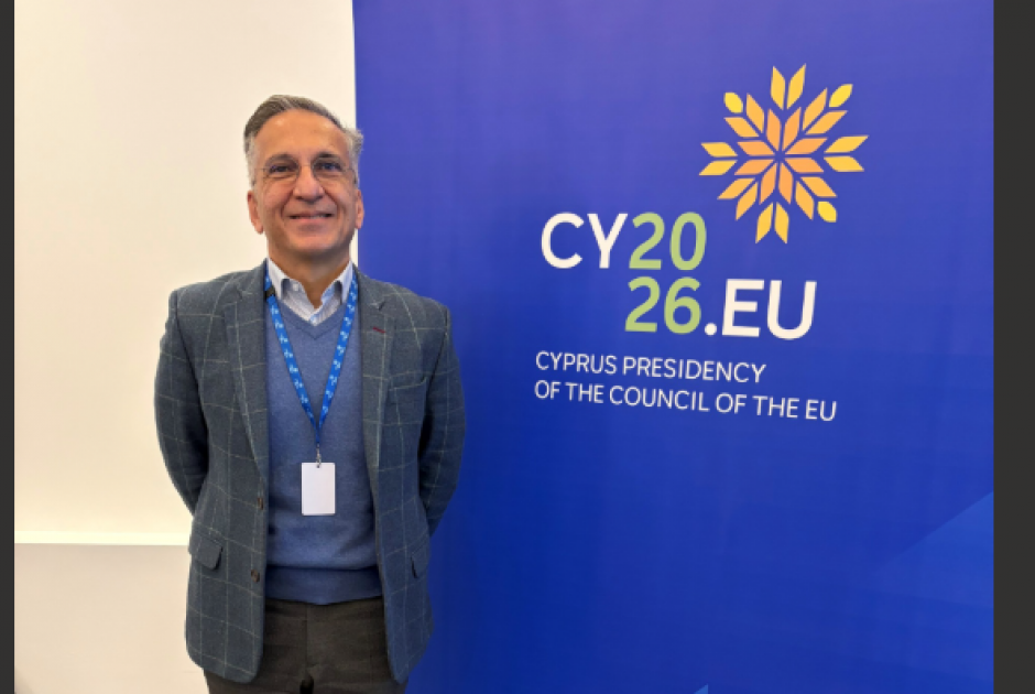 &Kappa;&omega;&nu;&sigma;&tau;&alpha;&nu;&tau;ί&nu;&omicron;&sigmaf; &Phi;&epsilon;&lambda;&lambda;ά&sigmaf;: &Tau;&epsilon;&chi;&nu;&eta;&tau;ή &Nu;&omicron;&eta;&mu;&omicron;&sigma;ύ&nu;&eta; &kappa;&alpha;&iota; &Pi;&rho;&omicron;&beta;&lambda;&epsilon;&pi;&tau;&iota;&kappa;ή &Alpha;&nu;&alpha;&lambda;&upsilon;&tau;&iota;&kappa;ή &sigma;&tau;&omicron;&nu; &Tau;&omicron;&mu;έ&alpha; &tau;&eta;&sigmaf; &Upsilon;&gamma;&epsilon;ί&alpha;&sigmaf;