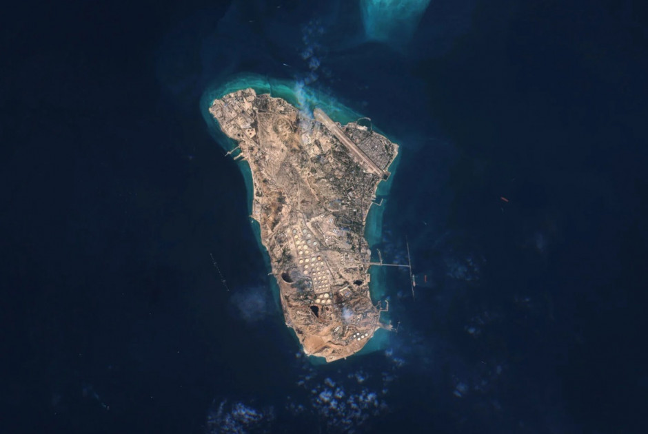 &Gamma;&iota;&alpha;&tau;ί &eta; &nu;ή&sigma;&omicron;&sigmaf; &Chi;&alpha;&rho;&gamma;&kappa; &epsilon;ί&nu;&alpha;&iota; &eta; &laquo;&pi;&epsilon;&tau;&rho;&epsilon;&lambda;&alpha;ϊ&kappa;ή &sigma;&alpha;&nu;ί&delta;&alpha; &sigma;&omega;&tau;&eta;&rho;ί&alpha;&sigmaf;&raquo; &tau;&omicron;&upsilon; &Iota;&rho;ά&nu;