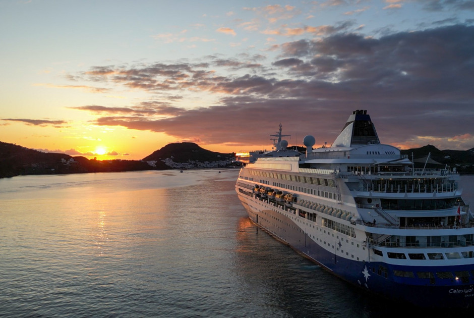 &Eta; Celestyal &alpha;&kappa;&upsilon;&rho;ώ&nu;&epsilon;&iota; ό&lambda;&epsilon;&sigmaf; &tau;&iota;&sigmaf; &kappa;&rho;&omicron;&upsilon;&alpha;&zeta;&iota;έ&rho;&epsilon;&sigmaf; &gamma;&iota;&alpha; &tau;&omicron;&nu; &Alpha;&pi;&rho;ί&lambda;&iota;&omicron;